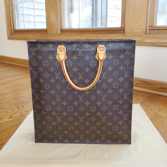 Louis Vuitton Sac Plat Handbag - Picture 1 of 16